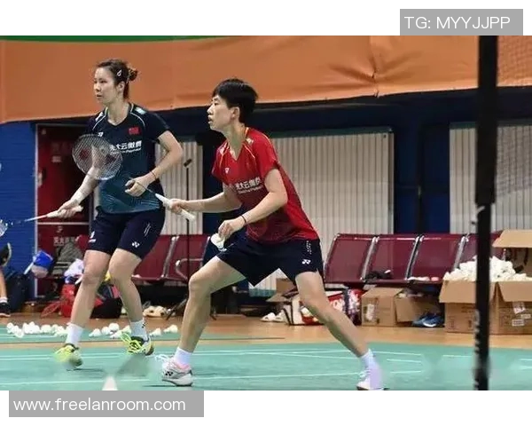 重庆羽毛球队与成都羽毛球队赛后复盘分析意识碰撞与战术对决